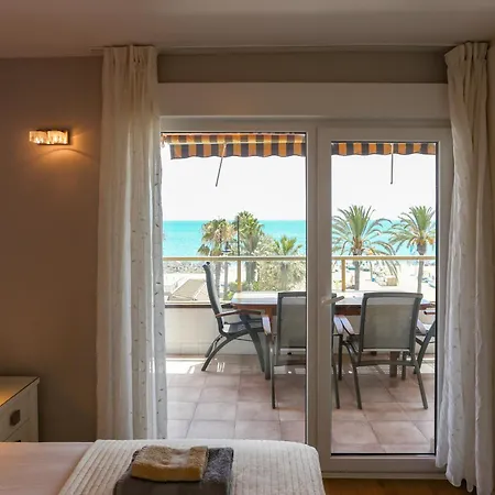Primera Linea De Playa Con Gran Terraza *