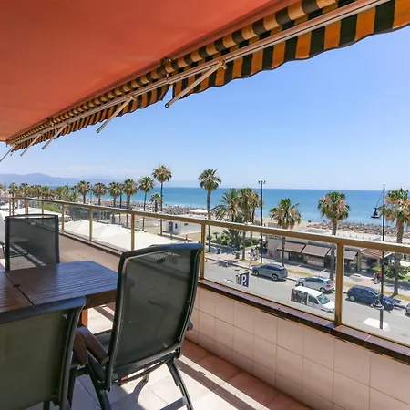 Primera Linea De Playa Con Gran Terraza Apartament